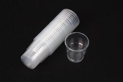 玻璃杯、塑料杯、不銹鋼杯&hellip;你知道哪種杯子用起來最安全嗎?